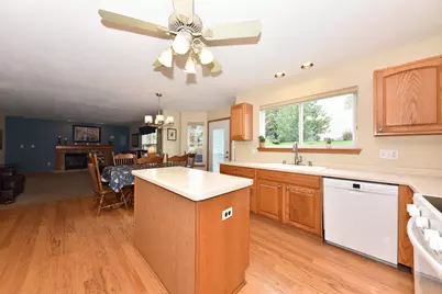 1266  Kennedy Dr, Hartford, WI 53027 - Photo 14