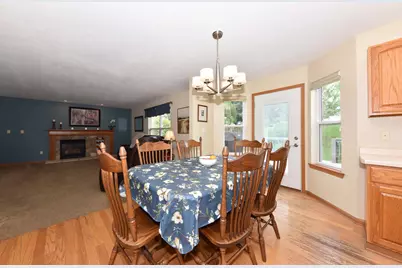 1266  Kennedy Dr, Hartford, WI 53027 - Photo 16