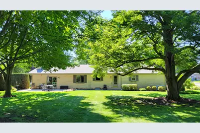 3715  Sherrie Ln, Racine, WI 53405 - Photo 2