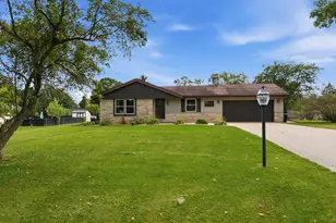 N74W22095 Alta Vista Dr, Lisbon, WI 53089 - Photo 28