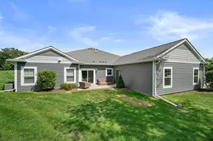 147 Phantom Lk Ct, Mukwonago, WI 53149 - Photo 34