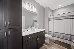 147 Phantom Lk Ct, Mukwonago, WI 53149 - Photo 6