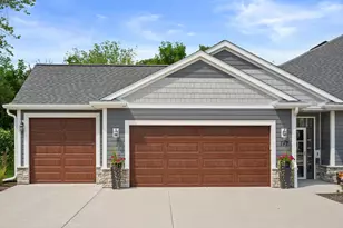 147 Phantom Lk Ct, Mukwonago, WI 53149 - Photo 32