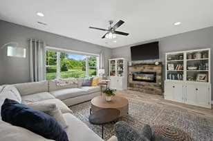 147 Phantom Lk Ct, Mukwonago, WI 53149 - Photo 16