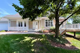 14133 W Linfield Dr, New Berlin, WI 53151 - Photo 4