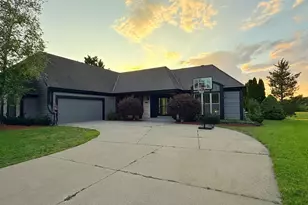 8530 W Woodfield Ct, Franklin, WI 53132 - Photo 2