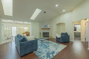 8530 W Woodfield Ct, Franklin, WI 53132 - Photo 10