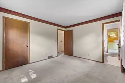 2310  Guinevere Dr, Brookfield, WI 53045 - Photo 22