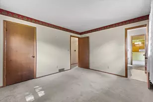 2310 Guinevere Dr, Brookfield, WI 53045 - Photo 22