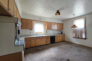 130 S 7th Ave, West Bend, WI 53095 - Photo 4