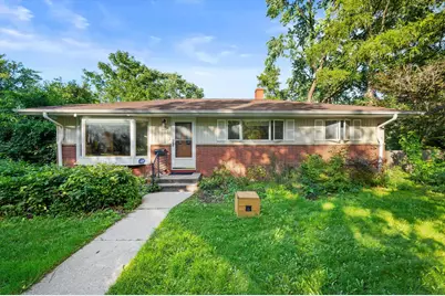 5788 N Milwaukee River Pkwy, Glendale, WI 53209 - Photo 1