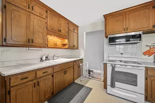 1411 Manitowoc Ave, South Milwaukee, WI 53172 - Photo 8