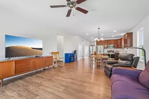 2123 Summerset Dr, Racine, WI 53406 - Photo 14