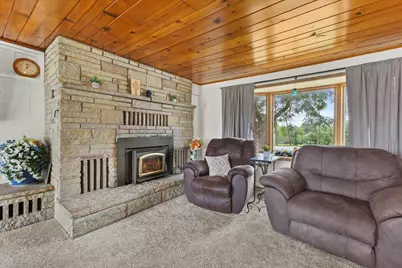 6335  Brever Rd, Burlington, WI 53105 - Photo 8