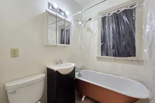 3726 W Dorothy Pl, Milwaukee, WI 53215 - Photo 12