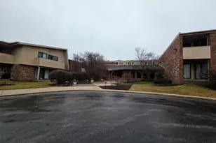 425 W Willow Ct, Fox Point, WI 53217 - Photo 18