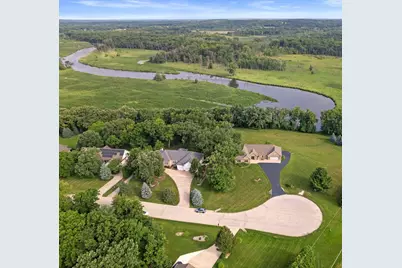 S94W23620  Kunzendorf Ct, Vernon, WI 53103 - Photo 2