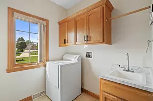 S94W23620 Kunzendorf Ct, Vernon, WI 53103 - Photo 32