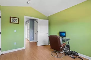 2790 Hidden Dr, Saint Francis, WI 53235 - Photo 18