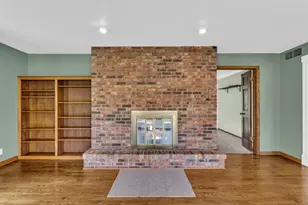 7 Sprucewood Ct, Racine, WI 53402 - Photo 12