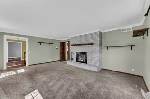 7 Sprucewood Ct, Racine, WI 53402 - Photo 8