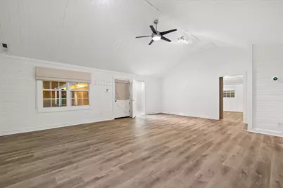 2212 W Sunnydale Ln, Mequon, WI 53092 - Photo 46