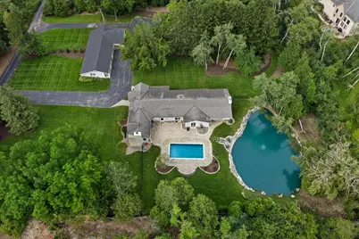 2212 W Sunnydale Ln, Mequon, WI 53092 - Photo 60