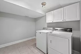 2212 W Sunnydale Ln, Mequon, WI 53092 - Photo 34