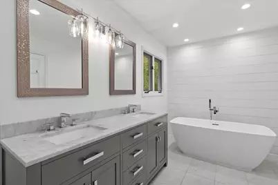 2212 W Sunnydale Ln, Mequon, WI 53092 - Photo 32