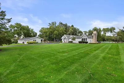 2212 W Sunnydale Ln, Mequon, WI 53092 - Photo 76