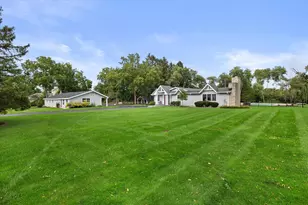 2212 W Sunnydale Ln, Mequon, WI 53092 - Photo 76