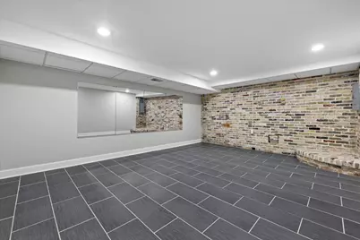 2212 W Sunnydale Ln, Mequon, WI 53092 - Photo 40