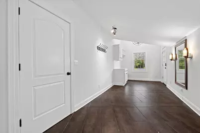 2212 W Sunnydale Ln, Mequon, WI 53092 - Photo 20