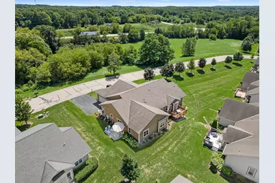 204  Oak Hill Cir, Racine, WI 53105 - Photo 16