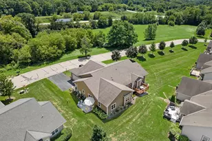204 Oak Hill Cir, Racine, WI 53105 - Photo 16