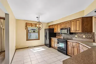 W167N10425 Bridle Path, Germantown, WI 53022 - Photo 22