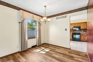W167N10425 Bridle Path, Germantown, WI 53022 - Photo 10