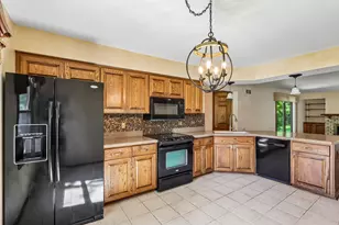 W167N10425 Bridle Path, Germantown, WI 53022 - Photo 18