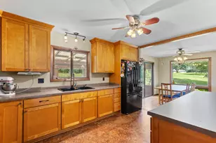 W293S3017 Ancestral Dr, Genesee, WI 53188 - Photo 14