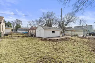 2101 W Fairmount Ave, Milwaukee, WI 53209 - Photo 20