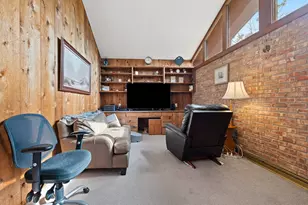 1310 Fairmont Ln, Manitowoc, WI 54220 - Photo 20