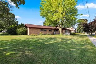 1310 Fairmont Ln, Manitowoc, WI 54220 - Photo 50