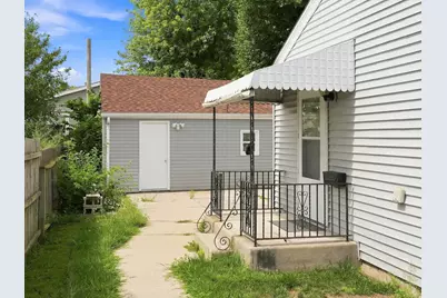 904  Raton Ct, Manitowoc, WI 54220 - Photo 14