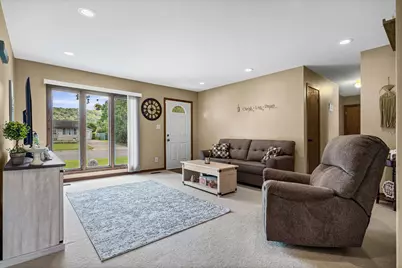 3036  29th Ct, La Crosse, WI 54601 - Photo 2