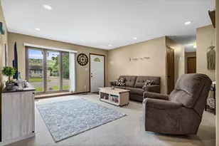 3036 29th Ct, La Crosse, WI 54601 - Photo 2
