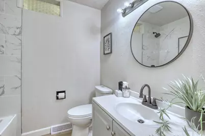 5406 N Shasta Dr, Glendale, WI 53209 - Photo 12