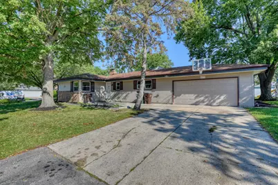 5406 N Shasta Dr, Glendale, WI 53209 - Photo 4