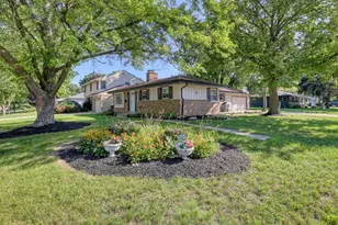 5406 N Shasta Dr, Glendale, WI 53209 - Photo 2
