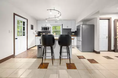 6804  Maple Ter, Wauwatosa, WI 53213 - Photo 12