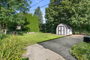 2329 N 115th St, Wauwatosa, WI 53226 - Photo 22